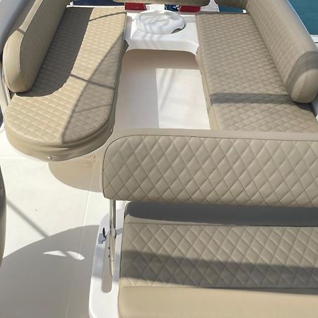Payva & Branco Boats Iate Privado Em Cascais Hotel Exterior photo